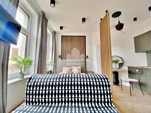 Gothic Modern Apart