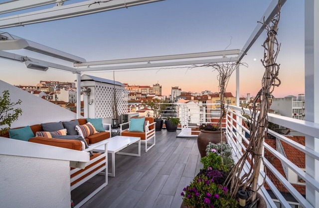 Graça Gem: T1 Oasis with Amazing Terrace