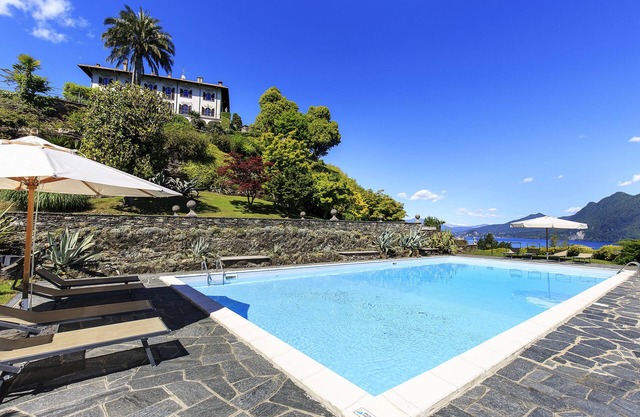 Gracious villa with pool & panoramic views on Lake Maggiore! Villino San Remigio