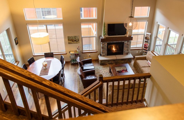 Granby Ranch 5-BR Ski-In Ski-Out, New Private Hot Tub, Game Room, ★ Views