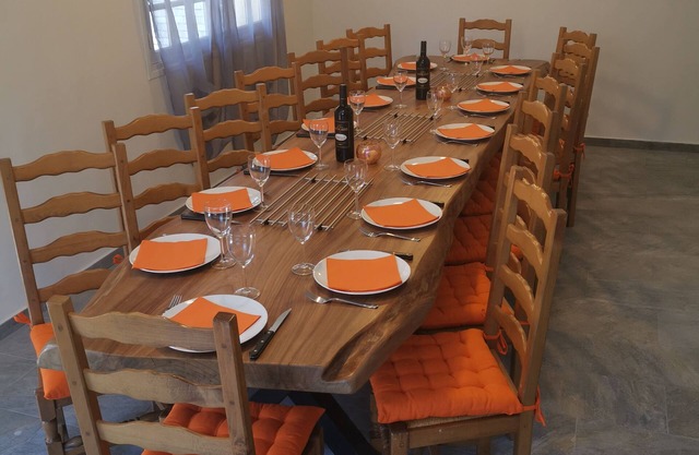 Grand Chalet St-Lary center 14 pers 06 37 07 78 76