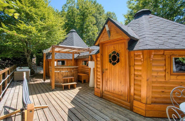 Grand Kota with Private Nordic Bath – Cozy Cabin, Grill & Breakfast Included