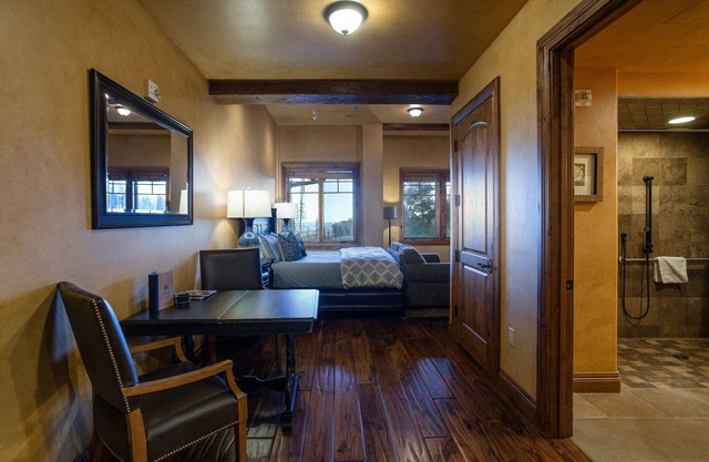 Grand Lodge at Deer Valley Resort - Studio #205 - Ski-in/ski-out