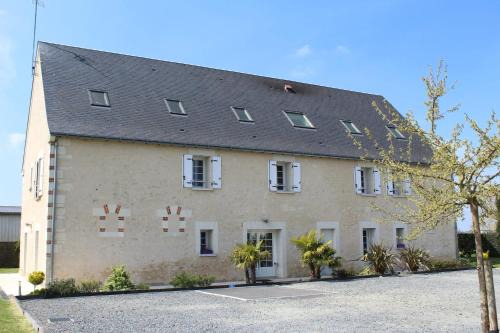 Grande maison accueillante à Saint-Épain avec salle de réception