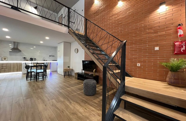 Grandera Apart's - Carbonell 1, Apart A