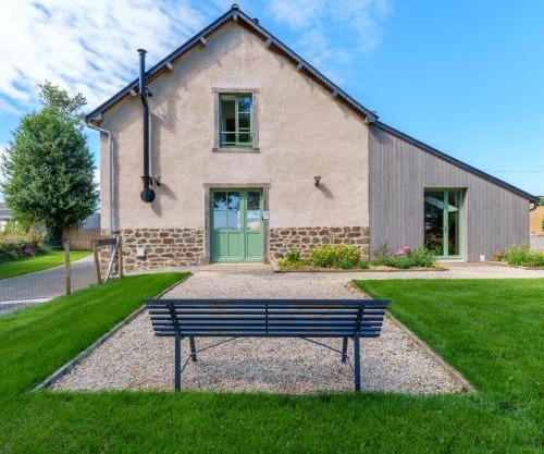 Grange moderne près de Rennes avec jolie vue !