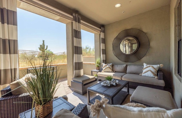 Grayhawk On The Green: 3BR Luxe Golf Getaway