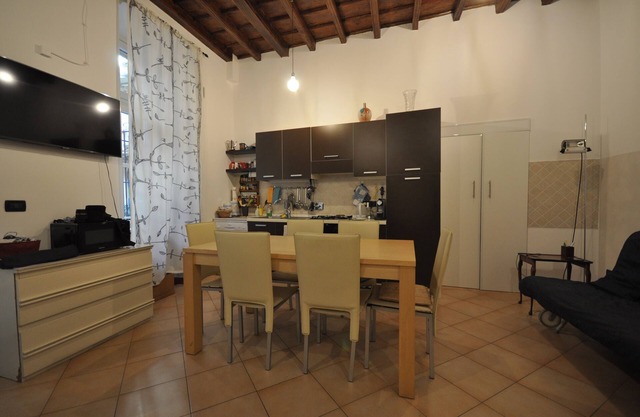 Great 1BR apartment in the heart of Turin's pedestrian historic center.