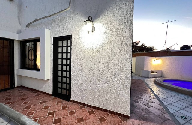 Great 3BR/2Ba home with outdoor hot tub