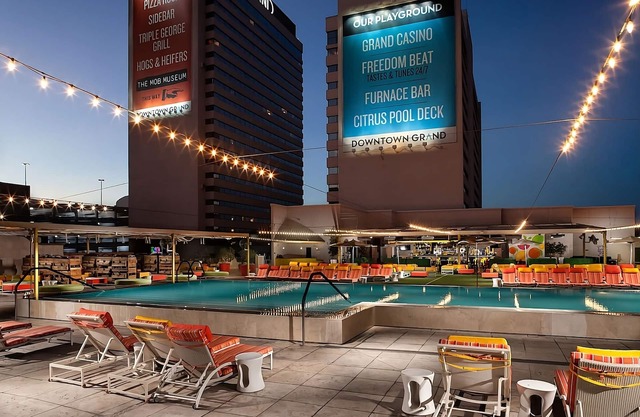 Great Amenities Onsite! 3 Convenient Units! Minutes to The Neon Museum!