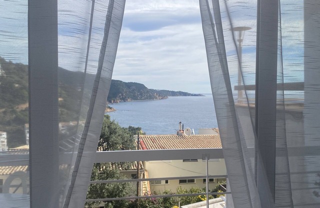 Great Apartment Next to the Sea