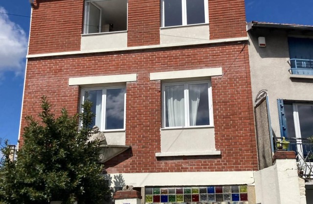 Great House With Terrace Near Metro (15 min from Châtelet Les Halles)