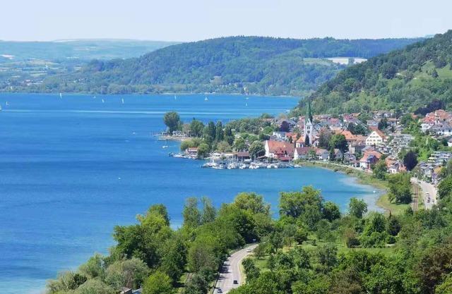 Great lakeside holiday apartment on Lake Constance
