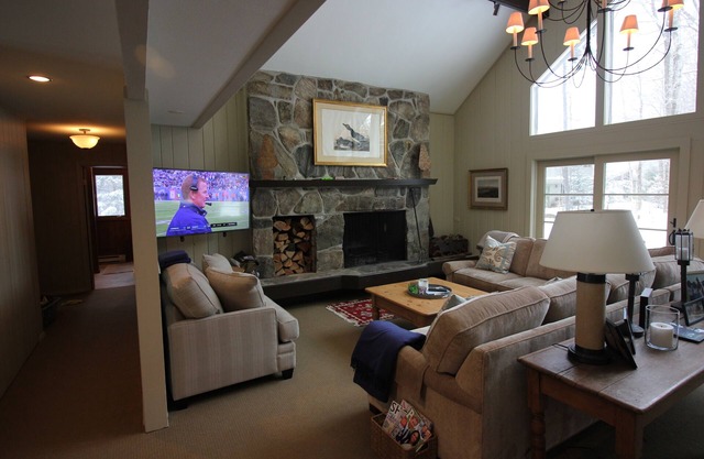 Great location!Walk to trail 3 min. Christmas 10% discount cfm by Dec,5 day min.