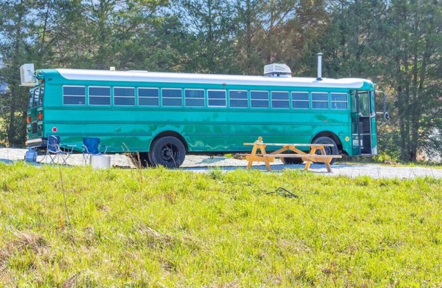 Green Giant : Glamp w/ Amenities, Wine/Beer, Views