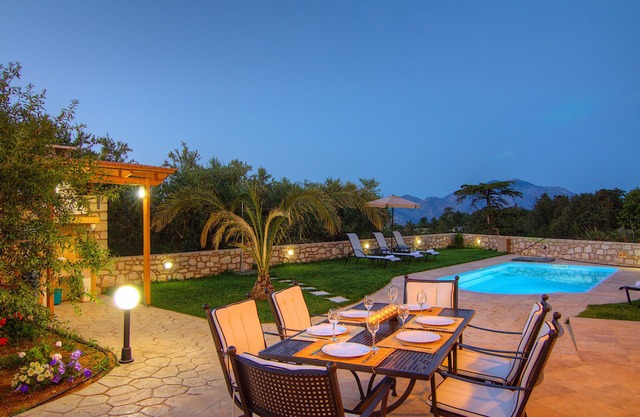 Green Paradise Luxury Villa In Crete