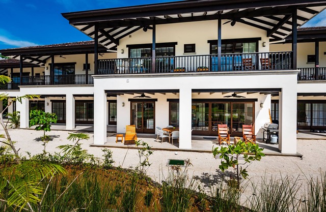Green Season Specials-Ocean View 4bd-Walk to Pool & Beach w Beach Club Access