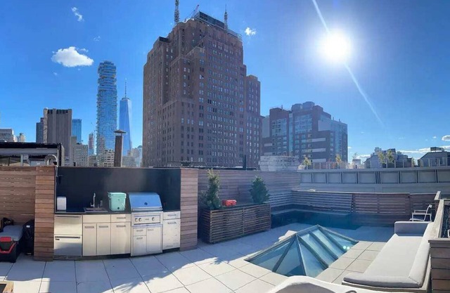 Greene Penthouse | NEW 2BR Soho Loft with HUGE Private Rooftop and Hot Tub