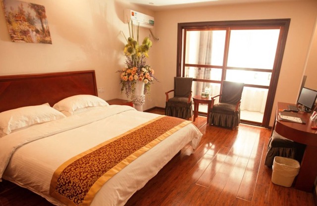 GreenTree Inn Express Guanyun Zhenxing Garden
