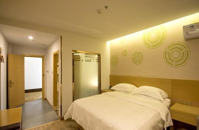GreenTree Inn Zhenjiang Danyang City Danbei Town Xinqiao Business Hotel