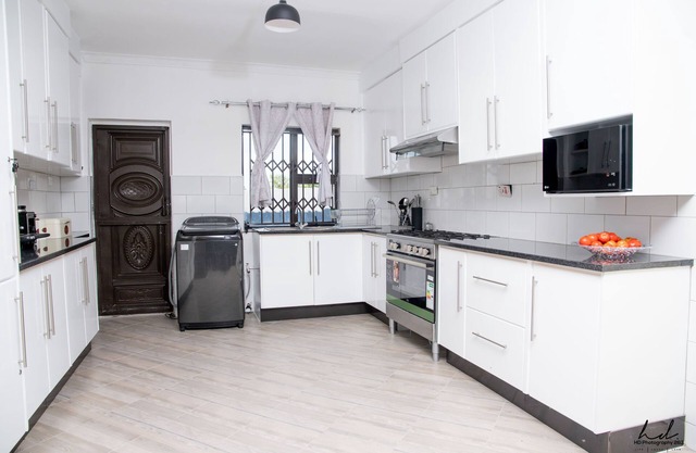 Grey Mansion BnB