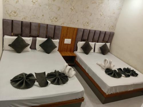 Grey stone stays-150 meters From Golden Temple