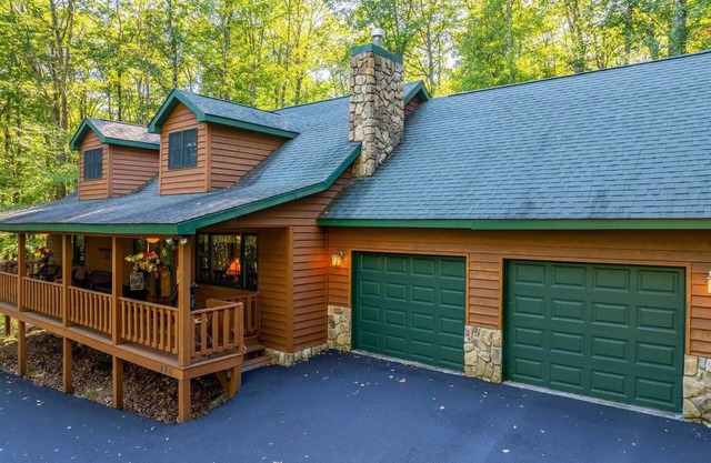 Grin and Bear Witness to this Prime Locationn