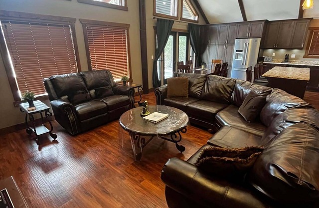 Grizzly Den Cabin Rental