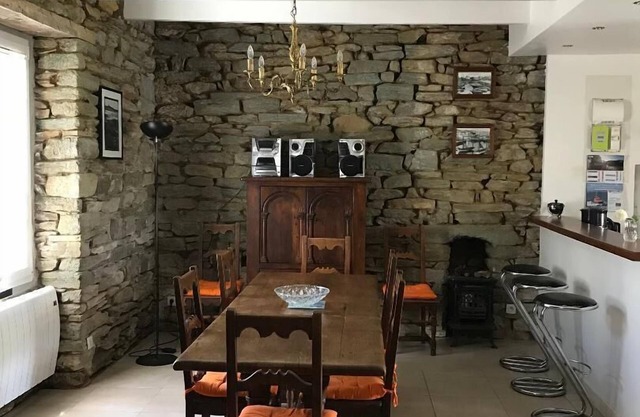 Groix: Authentic fisherman's house close to any convenience