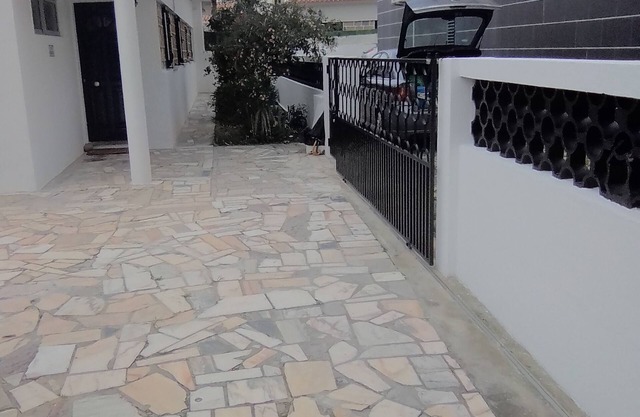 Ground floor 75m², garden, quiet 300m from the beach, air-conditioned, pet friendly