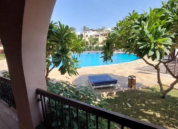 Ground floor apartment by circular pool for families only in Talabay