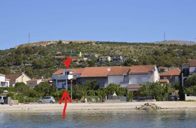 Ground floor apartment, first row from sea