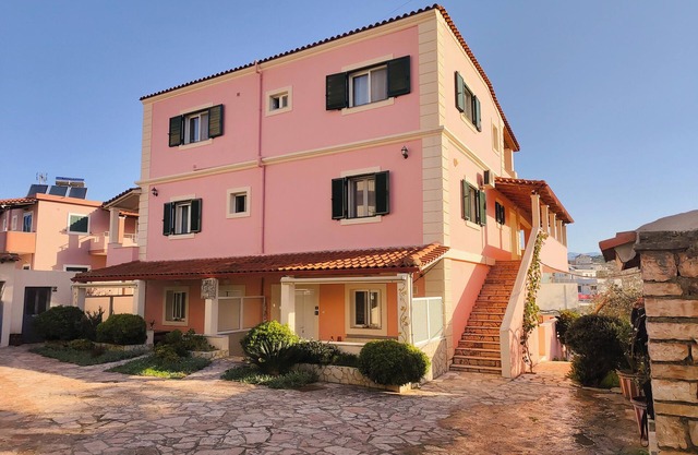 Ground Floor cozy Studio