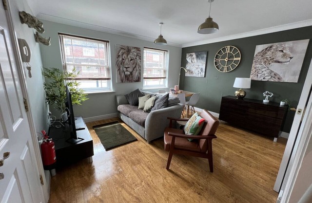 Ground Floor-FreeParking-Central
