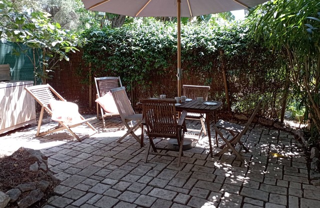 Ground floor villa 800m from beaches, all amenities