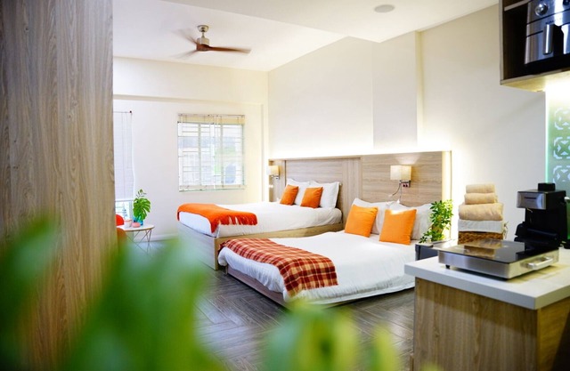 Group 6 Bancony 2BR Furnishing Sunny Kiss Bed Central D3 Street Food Paradise