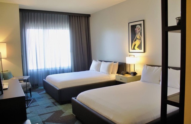Group Getaway in Las Vegas! 3 Contemporary Units with City View, Outdoor Pool!