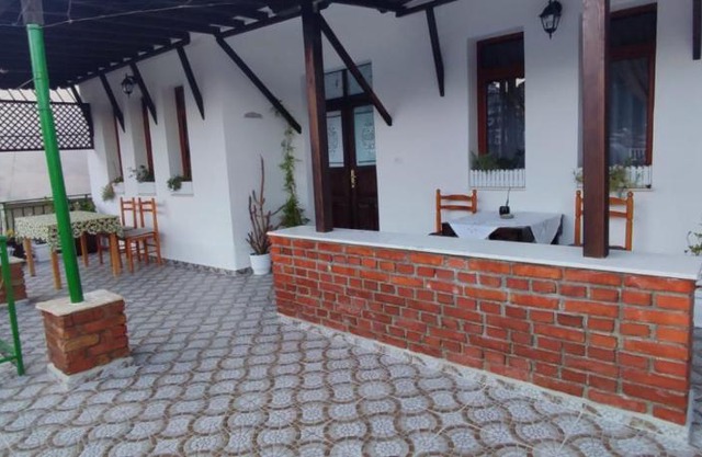 Guest House Baba Lluka