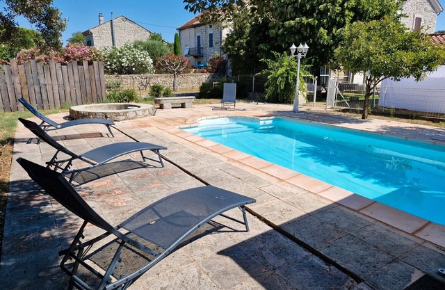 Guest House - 'Nature D'Art' with Private Pool, Private Terrace and Wi-Fi