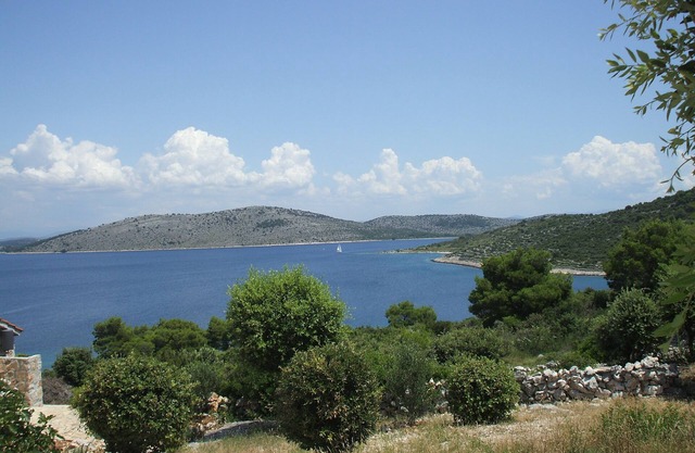 guest rooms, room rental