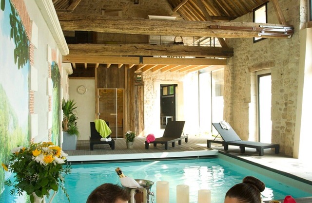 GUEST ROOMS 💦 Swimming pool, Spa, Hammam, Sauna. Just for you!