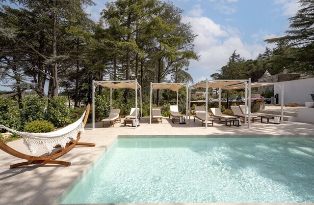 GuestHost Borgo Lucia with pool - Trullo Dottato
