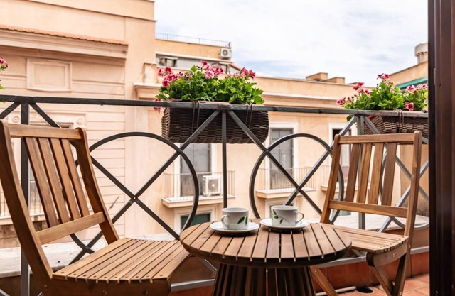 GuestHost - MiraVigghia Apartment
