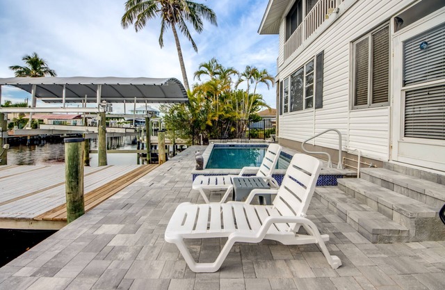 Gulf Hidden Jewel POOL Kayak bikes fish from dock