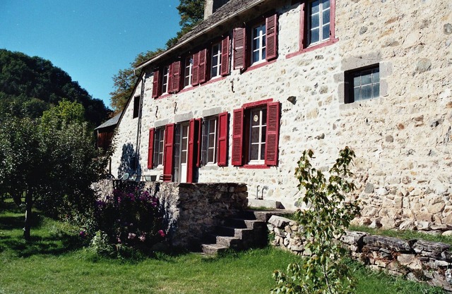 Hôtel de Caractère Rénové Avec Soin