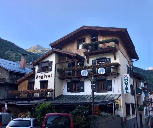 Hôtel Restaurant Angival - Chambres et Appartement