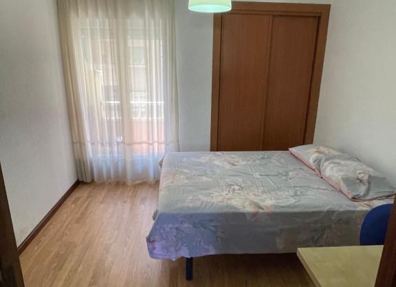 Habitación privada con terraza Madrid Rio