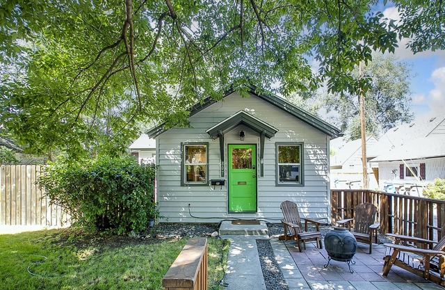 #HabitueHomes - The Craftsman's Cottage - Dog Friendly and perfectly located!