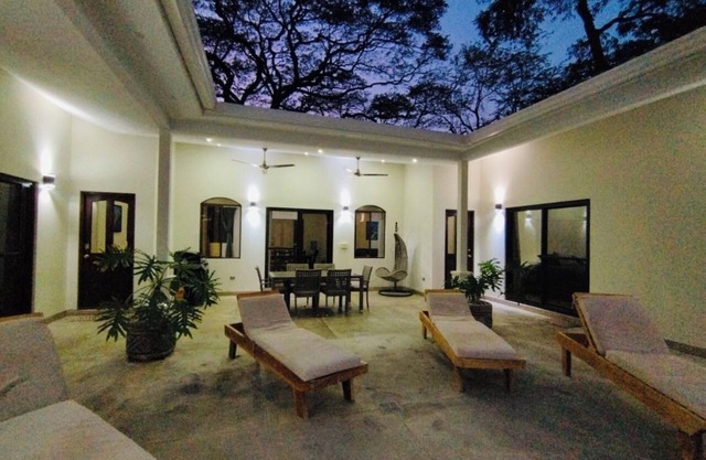 Hacienda Iguana Amazing 4 brm 5 bth private house w/pool