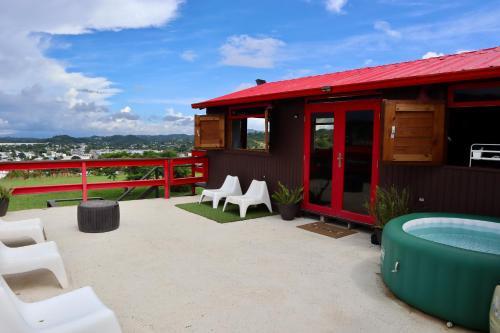 Hacienda La Loma Cozy Retreat with Jacuzzi & Views